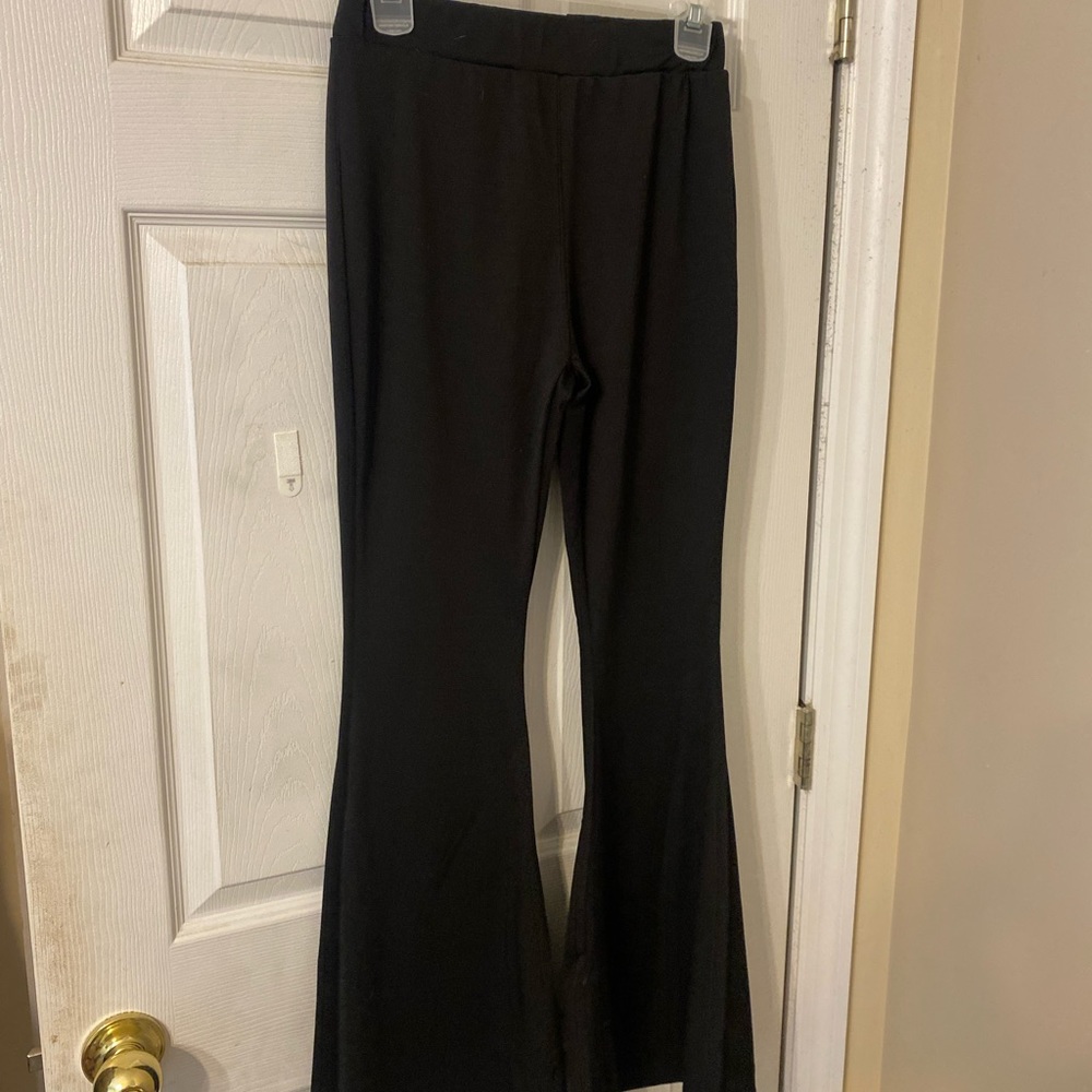 Black Extra Flare Boot Cut Yogas // Condition: very good